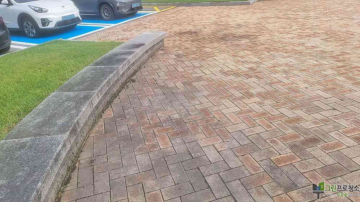 성남, 판교, 위례, 분당 보도블럭 이끼 제거 고압 세척 청소 업체하는 중입니다.