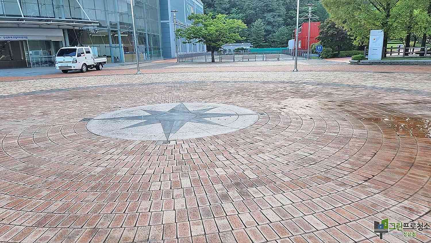 성남, 판교, 위례, 분당 보도블럭 이끼 제거 고압 세척 청소 업체하는 중입니다.