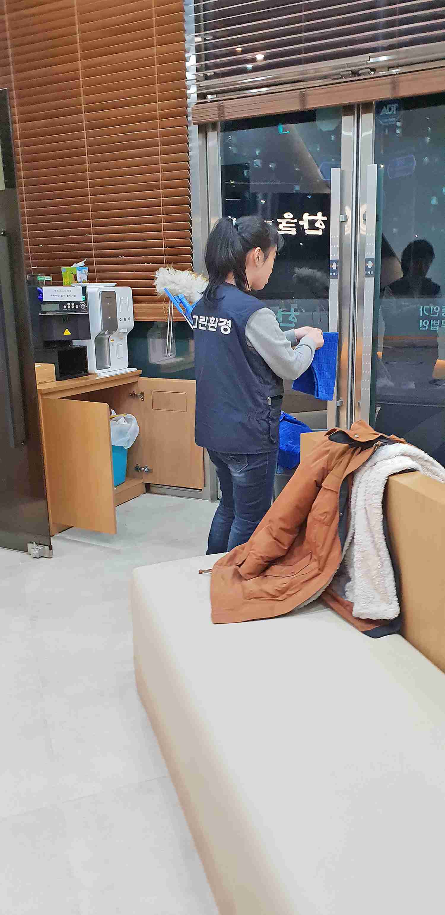 청결해진 사무공간 모습
