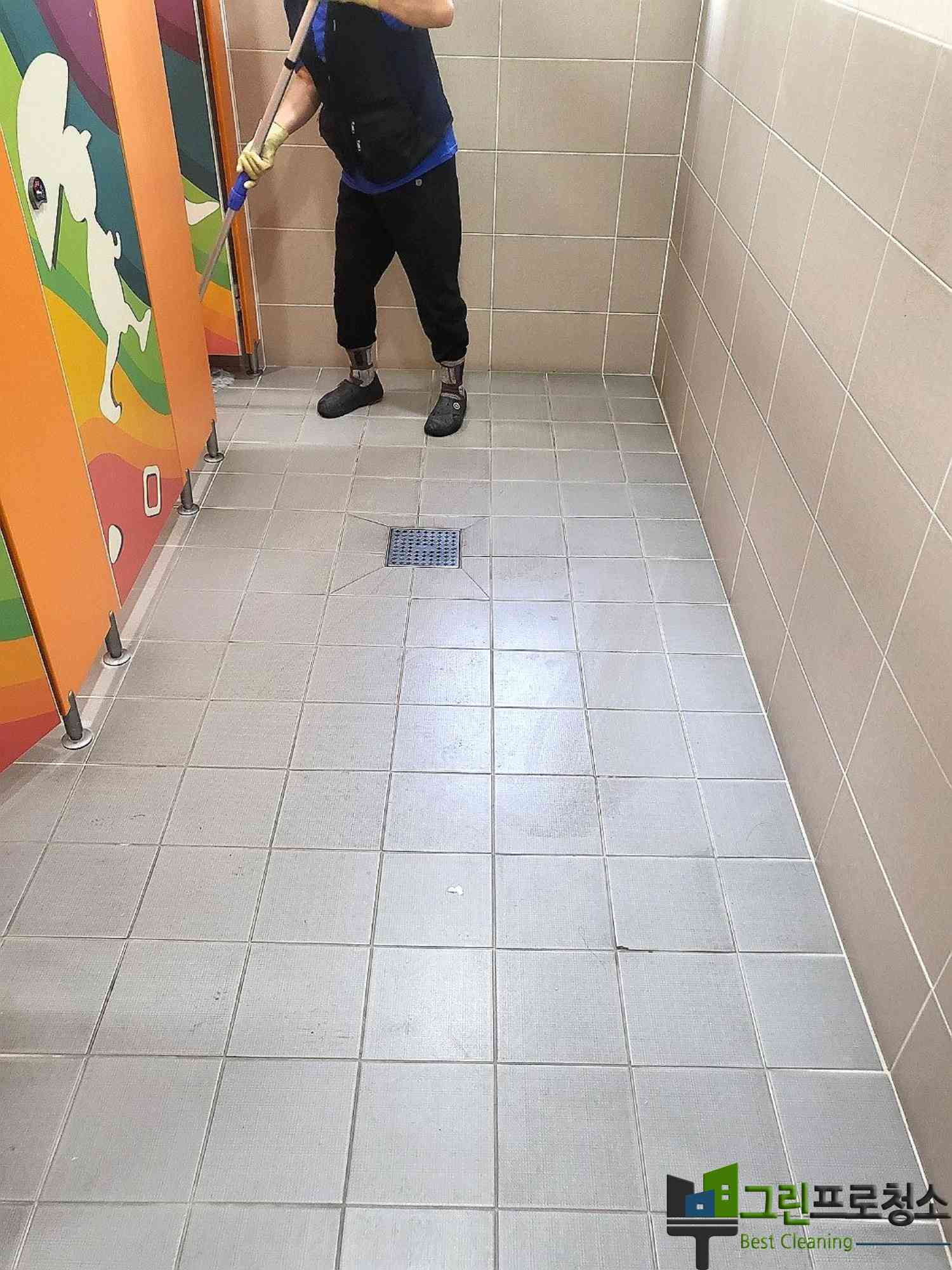 계단 코팅 후 모습