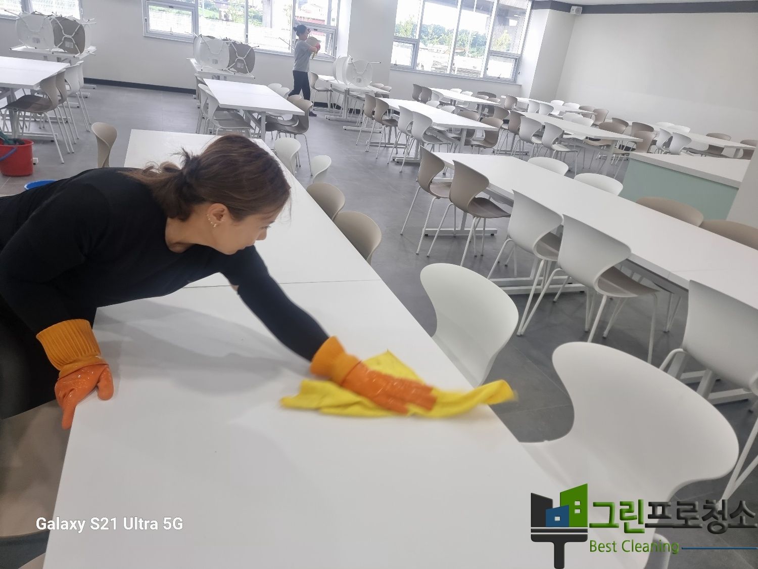 오피스 건물 창문정기세척